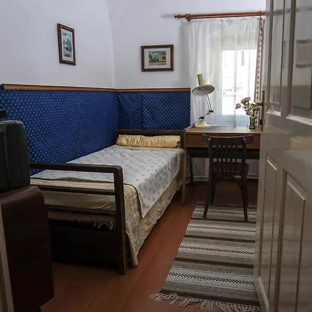 Pont Vendeghaz Konukevi 3*